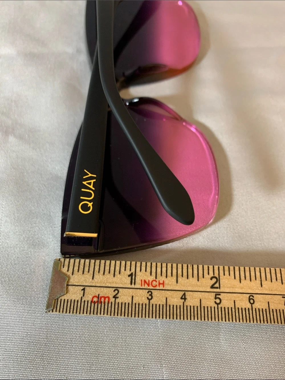 NEW Quay Australia COME THRU 1212 Purple to Pink Ombre Cat-Eye Sunglasses